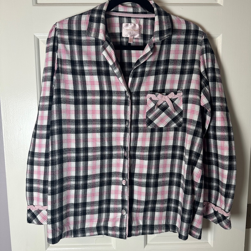 Victoria’s Secret two-piece ladies pajama set
